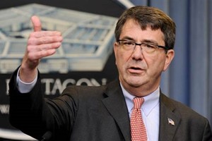 وزير الدفاع الاميركي يقيل كبير مستشاريه العسكريين