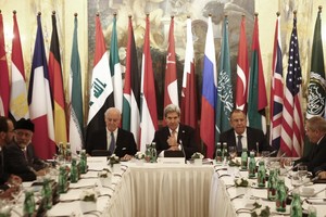 كيري تقدم بنص اقتراح إلى المفاوضين في فيينا يحدد أولوية محاربة الإرهاب