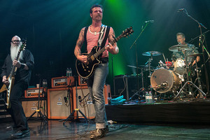 فرقة 'ايغلز اوف ديث ميتال' أفلتت من مجزرة مسرح باتاكلان