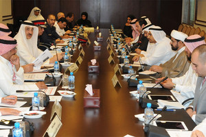 لجنة 'العمالة السائبة البرلمانية' تلتقي بوزير العمل والجهات المختصة