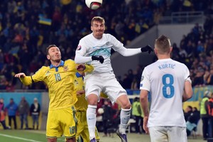 أوكرانيا تهزم سلوفينيا وتقترب من التأهل لبطولة أوروبا 2016