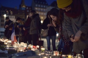 أكثر من 10 آلاف يترتب مراقبتهم في فرنسا