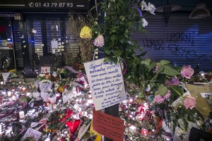 النائب العام في باريس يعلن تحديد هوية انتحاريين اثنين آخرين احدهما ولد في سورية