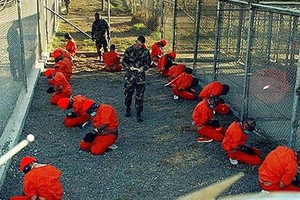 البنتاغون: خمسة من معتقلي غوانتانامو نُقلوا إلى دولة الإمارات