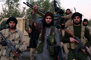 أميركا وحلفاؤها يدمرون شاحنات وقود لـ 'داعش'