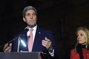 كيري يعلن في باريس 'سوف نهزم داعش معا'