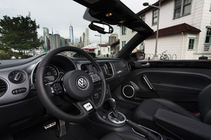 'بيتل كابريوليه' تظهر لأول مرة في معرض دبي للسيارات