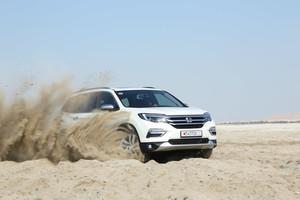 'الوسط' تشارك تجربة قيادة 'هوندا بايلوت 2016' الجديدة كلياً في البحرين