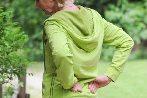 متى تستدعي آلام الظهر استشارة الطبيب؟