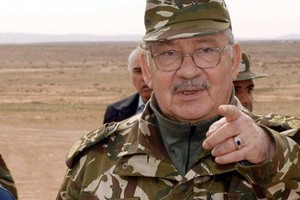 محاكمة المدير السابق لـ 'مكافحة الإرهاب' في الجزائر