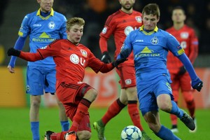 محمدي ينقذ ليفركوزن من كمين بوريسوف ويصعد ببرشلونة لدور الستة عشر بدوري الأبطال