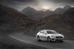 'انفينيتيQ70 ' الجديدة تظهر تتفوق لأحدث تكنولوجيا تقنيات السلامة