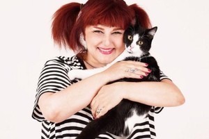 نرويجية تتقن 18 لغة عالمية!