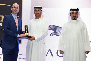 'جاكوار XE' و'رينج روفر سبورتSVR ' تفوزان بجائزتين مميزتين من جوائز سيارة العام في الشرق الأوسط