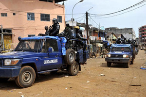 حشد غاضب في غينيا يقتحم سجنا ويقتل اربعة متهمين بجريمة قتل