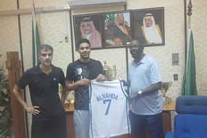 بدر عيسى يوقع رسميا مع النهضة السعودي