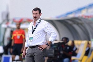 الظفرة الإماراتي يقيل مدربه بانيد ويعين السوري قويض