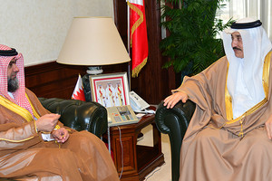 وزير 'العمل' يطلع النائب بوحسن على مشاريع وخطط الوزارة