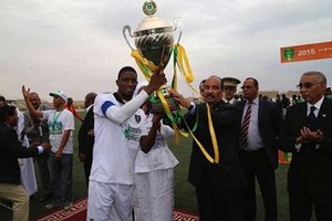 رئيس موريتانيا يُنهي مباراة السوبر في الدقيقة 65 لضيق وقته!