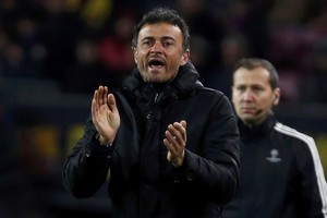 انريكي: حان الوقت لكي يتربع برشلونة على عرش الكرة العالمية من جديد