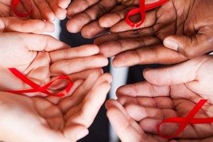 بحرينية تعايشت مع الإيدز 20 عاماً بعد أن نقله إليها زوجها المدمن