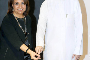 الجودر يكرم الشيخة حياة بنت عبدالعزيز بحصولها على جائزة اللجنة الأولمبية الدولية للمرأة والرياضة