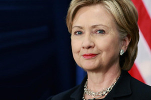 هيلاري كلينتون تدين العنصرية المستمرة في المجتمع الاميركي