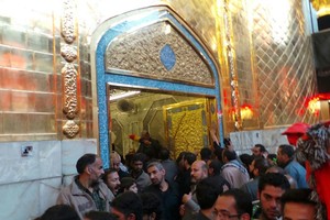 شاهد الصور...حشود تملئ العتبتين الحسينية والعباسية في أربعينية الإمام الحسين 