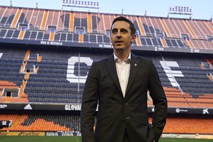 فالنسيا: عدم معرفة نيفيل باللغة الاسبانية لا يمثل مشكلة