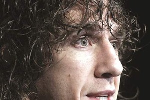 رونالدينيو وبويول وسكولز وديل بييرو في احتفالية استاد جابر