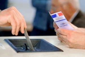 الفرنسيون يصوتون اليوم في انتخابات المناطق