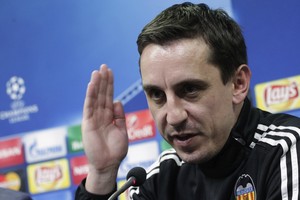 نيفيل يواجه بداية 'مخيفة' لمشواره في تدريب فالنسيا الأسباني