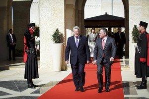 الرئيس الألماني يدعو للمزيد من المساهمة الدولية للتخفيف من معاناة اللاجئين السوريين