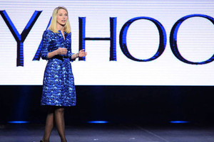 الرئيسة التنفيذية لياهو تضع توأمتين سياميتين