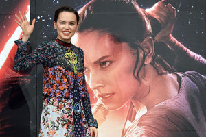 فيلم 'حرب النجوم' يبدأ ترويجه في اليابان