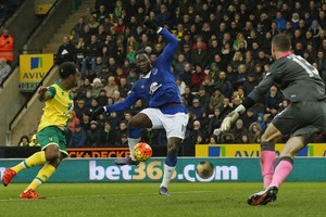 تعادل نوريتش سيتي وايفرتون في الدوري الانجليزي