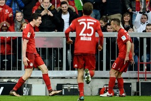 بايرن يتوج بطلا للشتاء بثنائية في انجلوشتات ويستعيد انتصاراته بالدوري الألماني