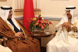 رئيس الوزراء وولي العهد يستعرضان التطورات الاقتصادية العالمية والسياسات التي تتبناها الحكومة