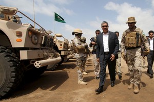 وقف إطلاق النار في اليمن يدخل حيز التنفيذ منتصف الليلة قبل مباحثات سويسرا