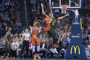 دورانت يقود اوكلاهوما للفوز على يوتا جاز بـ'NBA'