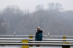 سحابة رمادية تغطي طهران.. والسلطات تحذر من خطورتها