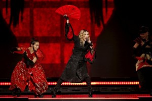 مادونا تصاب بنوبة غضب بسبب جمهورها في مانشستر 