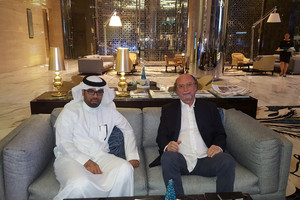 محمد قاسم يلتقي رئيس الاتحاد الدولي للصحافة الرياضية في أبوظبي