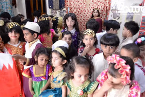 بالفيديو... أطفال بحرينيون يرتدون الزي الشعبي احتفالاً بالعيد الوطني