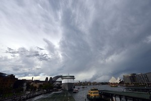 شاهد الصور... أضرار كبيرة إثر عاصفة في سيدني الاسترالية