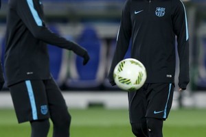 شكوك حول مشاركة نيمار وميسي بنهائي كأس العالم للأندية