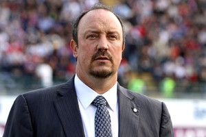 بينيتيز يساند زيدان لكنه غير متعاطف مع مورينهو