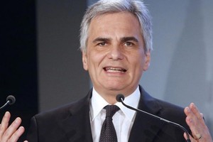 صحيفة: مستشار النمسا يقول انه يريد الاسراع بترحيل المهاجرين