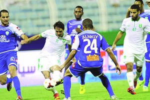الفتح يهدد صدارة الأهلي في الدوري السعودي اليوم