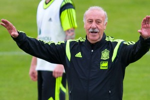 دل بوسكي 'قريب' من الاعتزال لكنه سيتخذ القرار مع الاتحاد الاسباني